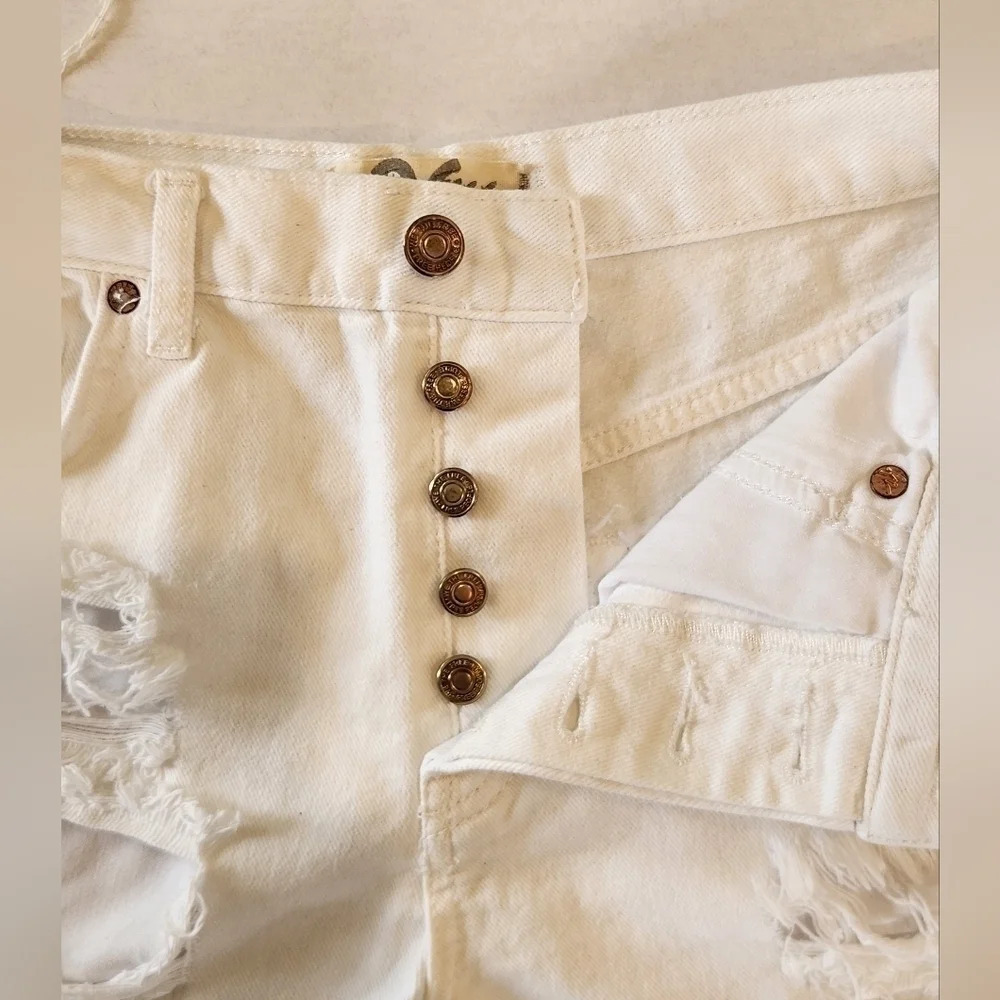 NWT || WE THE FREE || Sophia denim cut offs - Picture 7 of 8